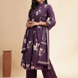 Vbuyz Women Floral Printed Cotton Kurta with Trousers & Dupatta image 3