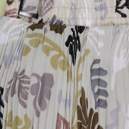 V-Mart Girls Printed Flared Knee Length Skirt image 3