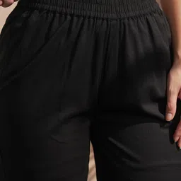 Vara By Vishudh Women Regular Pure Cotton Kurta with Trousers Kurta Sets image 5