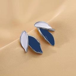 VAGHBHATT Silver-Plated Leaf Shaped Enamelled Studs-picture-23