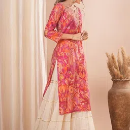 FASHOR Women Floral Printed Thread Work Indie Florals Kurta image 3