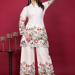 Saturn Creation Women Floral Embroidered Regular Thread Work Pure Cotton Kurta with Palazzos-picture-23