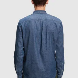 GAP Men Solid Button-Down Collar Casual Shirt image 5