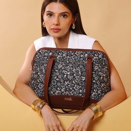 ZOUK Floral Printed Structured Shoulder Bag-picture-40