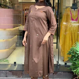 HERE&NOW Women Ethnic Motifs Embroidered Regular Thread Work Pure Cotton Kurta with Trousers & With Dupatta image 3