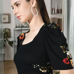 SFOTY Women Floral Printed Gathered Puff Sleeve Top image 2