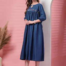 Tzelynn Floral Embroidered Keyhole Neck Georgette A-Line Midi Dress-image-5