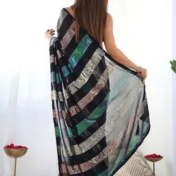 DIVASTRI Embellished Pure Georgette Saree image 5