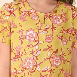 Fabindia Girls Ethnic Motifs Printed Pure Cotton Straight Kurta With Trousers & Dupatta image 2