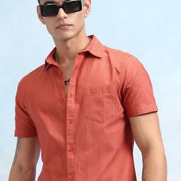 HIGHLANDER Men Cutaway Collar Striped Cotton Casual Shirt-picture-30