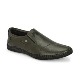 Rising Wolf Men Textured Slip On Shoes image 2