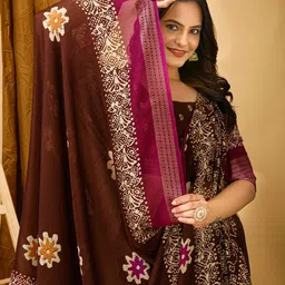 HI FI NX Floral Silk Cotton Banarasi Saree image 3