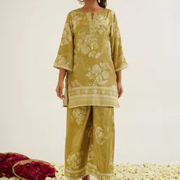 Banwaree Floral Printed Notch Neck Tunic With Palazzo image 2