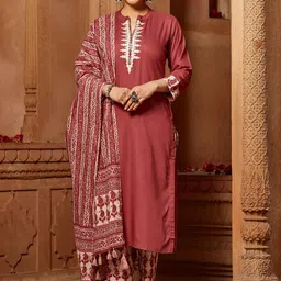 WOMEN PLUS Ethnic Motifs Embroidered Straight Thread Work Kurta With Trousers & Dupatta-image-84