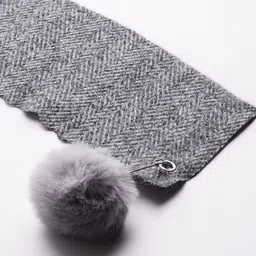 Cayman Chevron Woven Design Stole with Tasselled Edges image 4