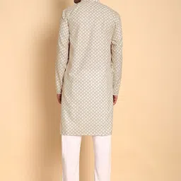 Vardha Floral Printed Mandarin Collar Straight Kurta image 4