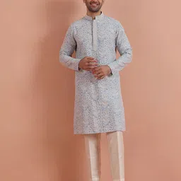 KISAH Floral Embroidered Thread Work Georgette Kurta image 5