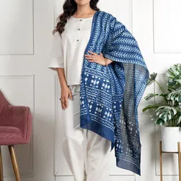 Style Shoes Printed Pure Cotton Stole image 2