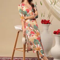 DIVASTRI Samlok Floral Printed V-Neck Straight Kurta With Trousers-picture-11