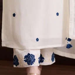 SHREE LAXMINARAYAN EXPORT Floral Embroidered Art Silk Kurta With Trousers & Dupatta image 2