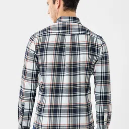 Snitch Men Slim Fit Tartan Checked Button-Down Collar Casual Shirt image 5