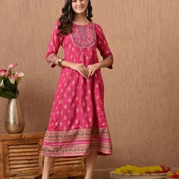 MURLI KURTI Women Ethnic Motifs Print Round Neck Fit & Flare Midi Dress-image-7