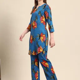 Chandbaali Printed V-Neck Top & Palazzos Co-Ords image 4