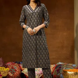 Janasya Women Ethnic Motifs Printed Regular Gotta Patti Pure Cotton Kurta with Trousers-image-71