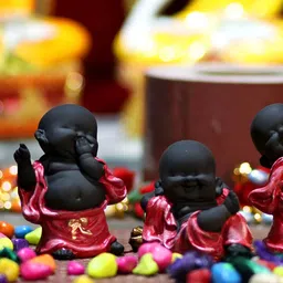 Aura Black & Red 3 Pieces Monk Idol Showpiece image 3