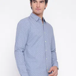 GUESS Men Conversational Printed Spread Collar Cotton Casual Shirt image 5