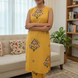 Tzelynn Printed Round Neck Tunic & Trousers Co-Ords-image-18