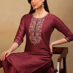 KALINI Round Neck Geometric Yoke Design Thread Work Kurta image 3