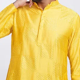 KISAH Embellished Mandarin Collar Straight Kurta image 5