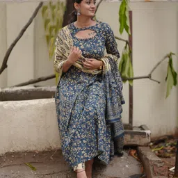 GoSriKi Floral Printed Anarkali Kurta With Trousers & Dupatta-picture-27