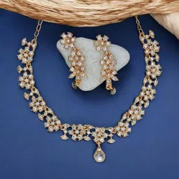 Women Click Stones Studded Jewellery Set image 4