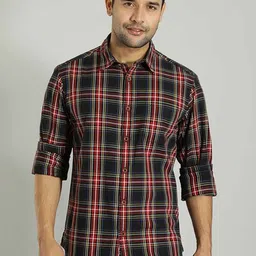 Indian Terrain Men Slim Fit Tartan Checks Opaque Checked Casual Shirt-picture-31