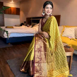VILLAGIUS Woven Design Zari Saree With Blouse Piece image 3