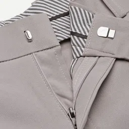 SHOWOFFFF Men Comfort Slim Fit Low-Rise Pleated Trousers image 3