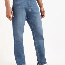 Tommy Hilfiger Men Tapered Fit Mid-Rise Light Fade Stretchable Jeans image 3