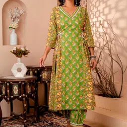 KALINI Women Floral Printed Pleated Pure Cotton Kurta with Trousers & With Dupatta image 4