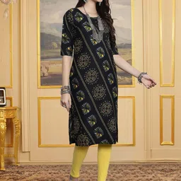 HERE&NOW Selection Of 2 Geometric Printed Round Neck Straight Kurtas image 2