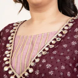 DEEBACO Floral Printed Indo Western Plus Size Tunic With Crop Top & Sharara Co-Ords image 2