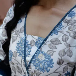 Sangria Floral Printed Kurta With Trousers & Dupatta image 2