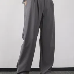 StyleCast x Revolte Men Mid Rise Easy Wash Pleated Regular Trousers image 3