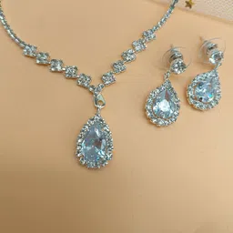 DressBerry Silver-Plated Rhinestone-Studded Necklace and Earrings image 2