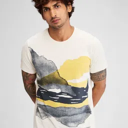 SPYKAR Men Raw Edge Slim Fit T-shirt image 1
