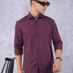 Crimsoune Club Men Smart Cutaway Collar Abstract Printed Cotton Slim Fit Casual Shirt-picture-35