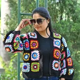 WINDROP SOLUTIONS Women Colourblocked Crop-picture-11