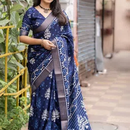 Mitera Ethnic Motifs Zari Silk Blend Handloom Saree-picture-37