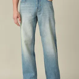 U.S. Polo Assn. Denim Co. Men Relaxed Fit Mid-Rise Light Fade Stretchable Jeans-picture-29